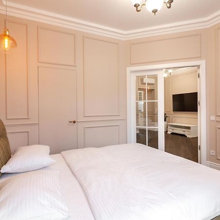 Apartment 39 Svobody Avenue Львів Екстер'єр фото