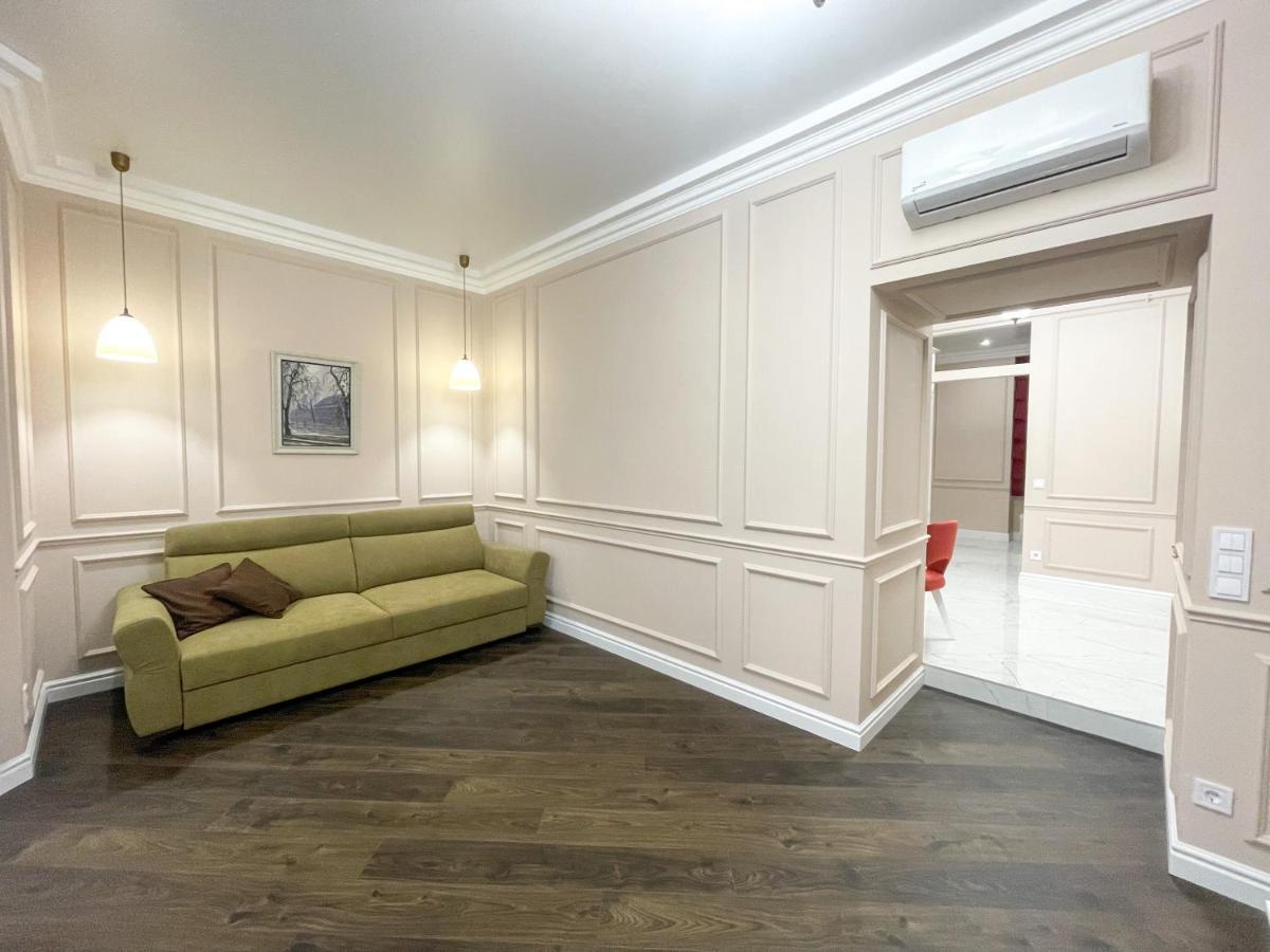 Apartment 39 Svobody Avenue Львів Екстер'єр фото